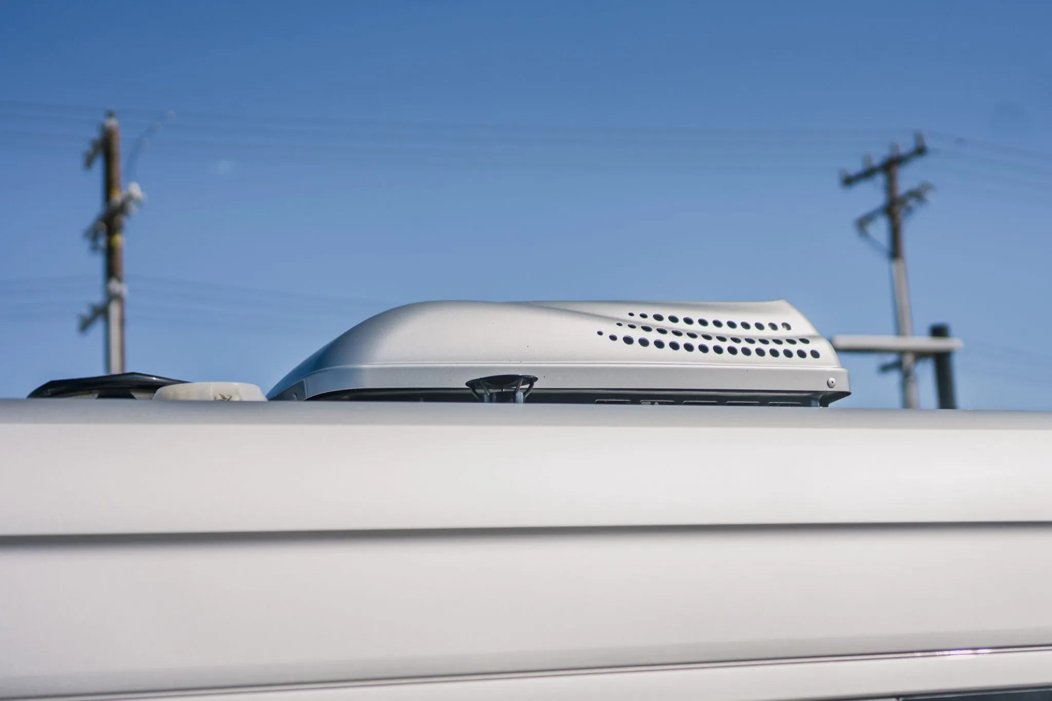 2021 Airstream Interstate 24GT Tommy Bahama Relax Edition - Image 25