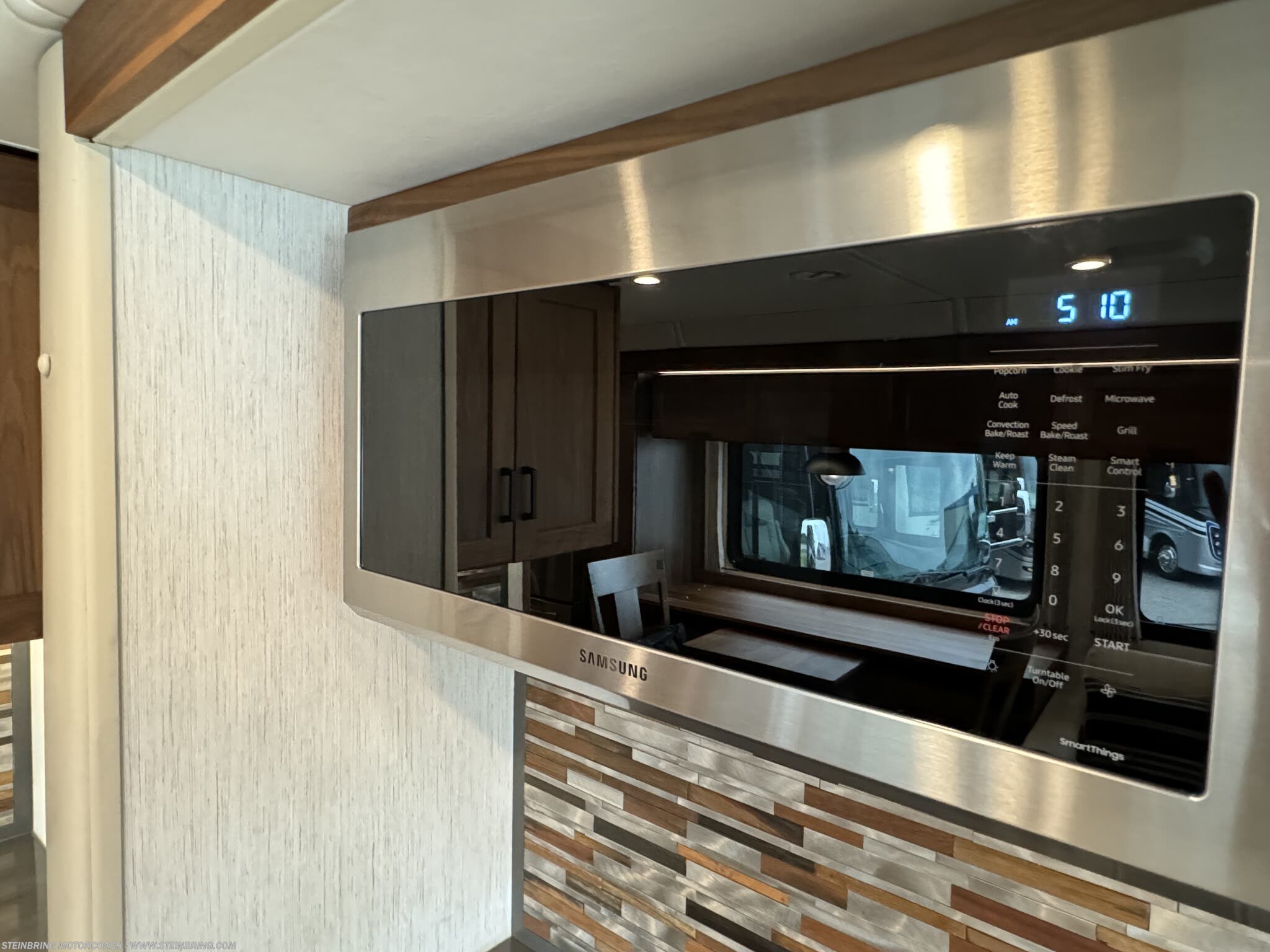 2022 Winnebago Journey 34N - Image 25