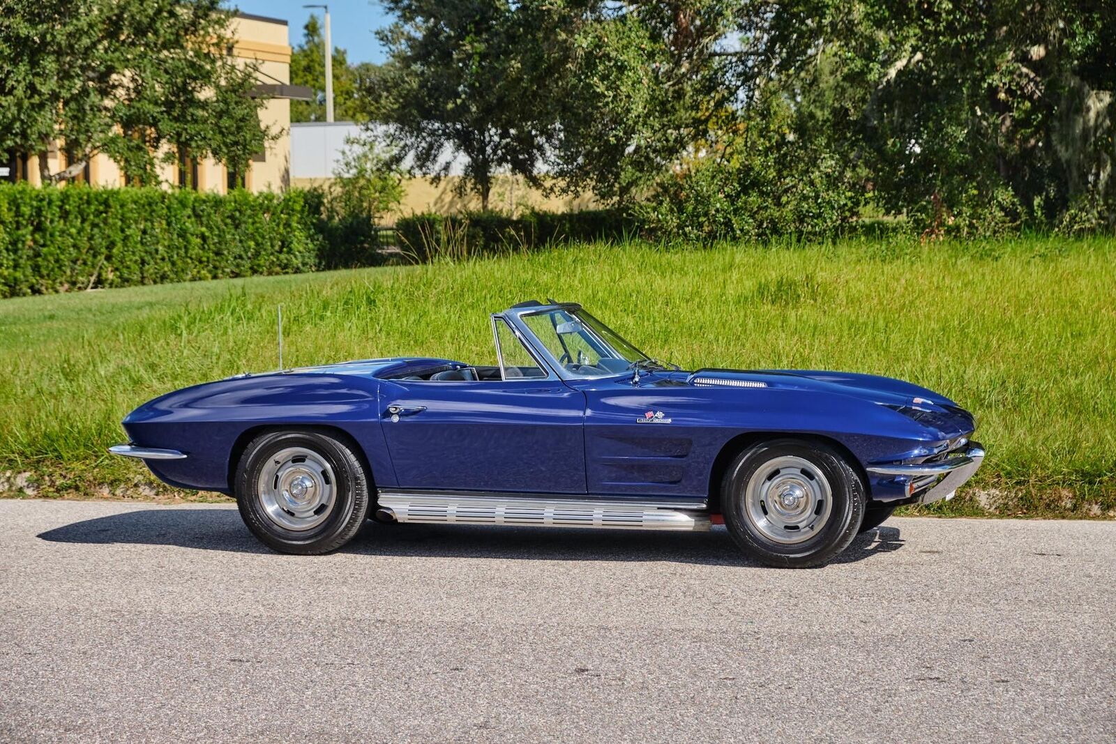1963 Chevrolet Corvette 427 Roadster - Image 15