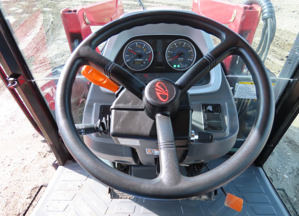 2018 Mahindra 9125P 4WD Front End Loader Utility Ag Farm Tractor - Image 40