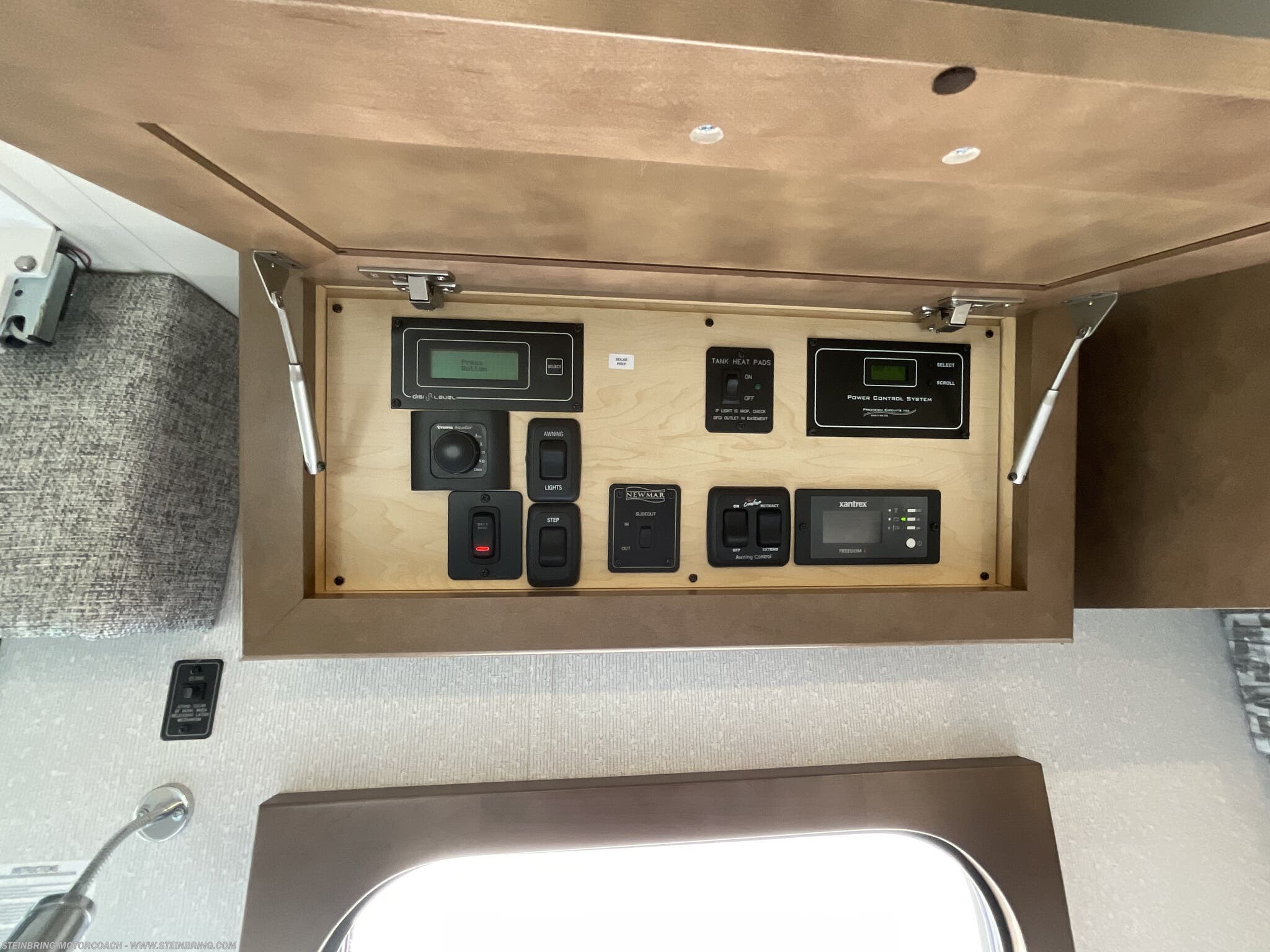 2022 Newmar Bay Star 3014 - Image 27