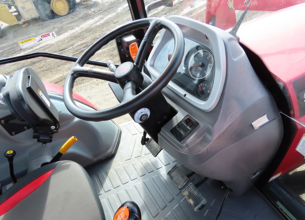 2018 Mahindra 9125P 4WD Front End Loader Utility Ag Farm Tractor - Image 41