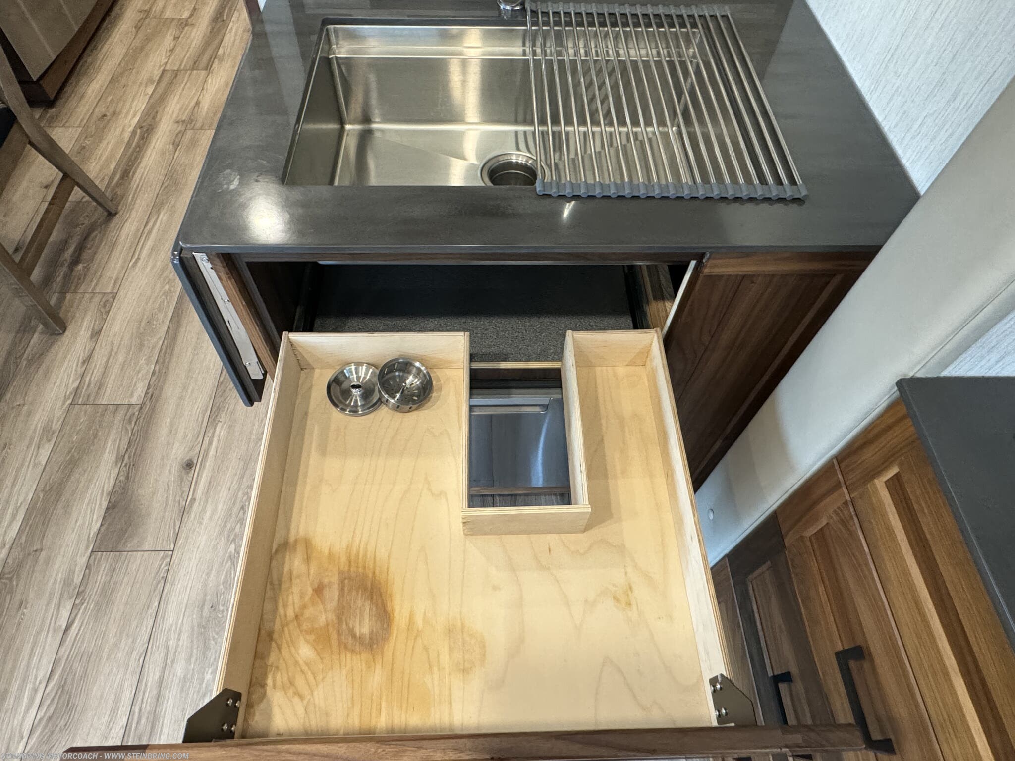 2022 Winnebago Journey 34N - Image 27