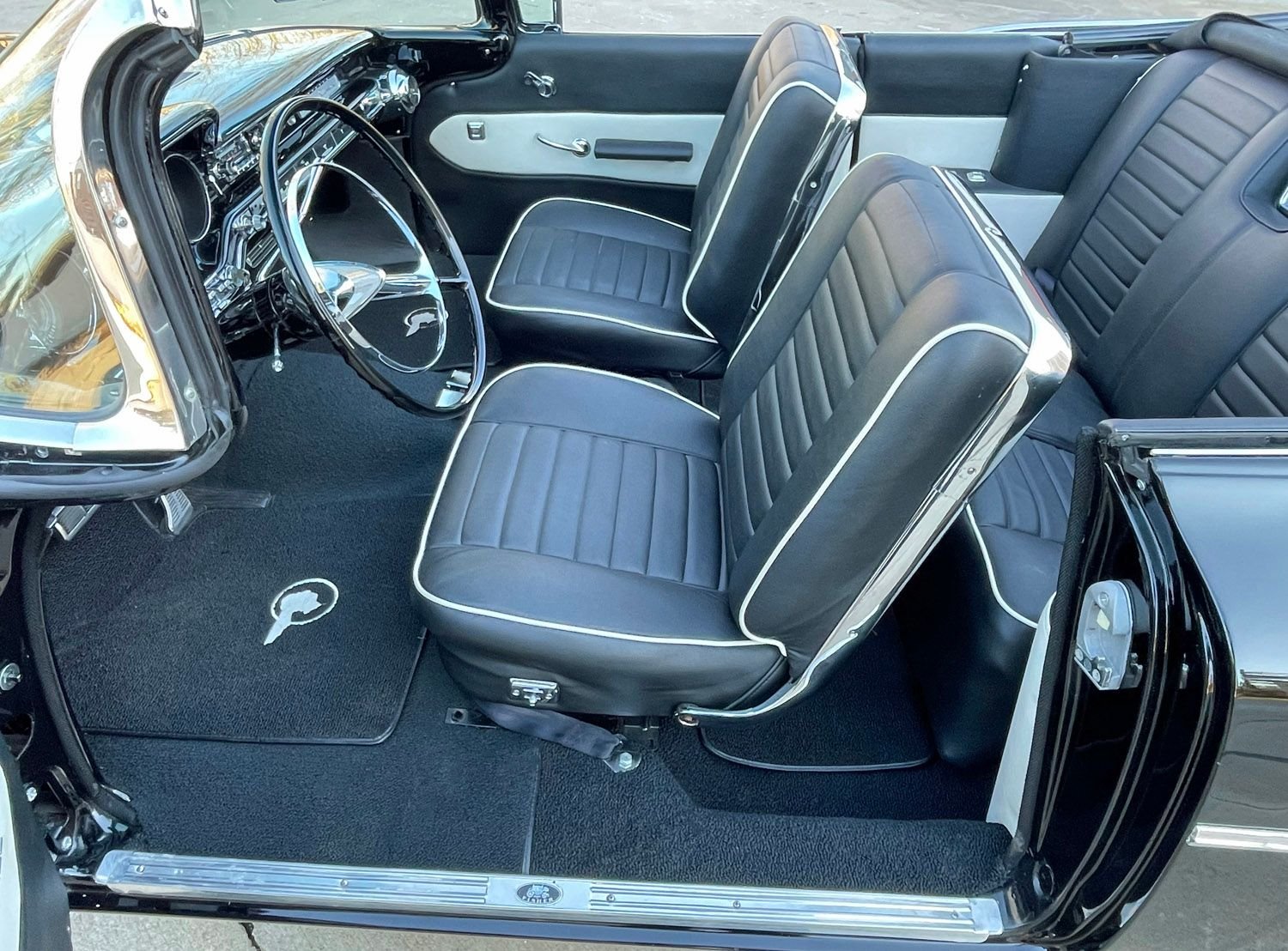 1959 Pontiac Catalina Convertible - Image 4