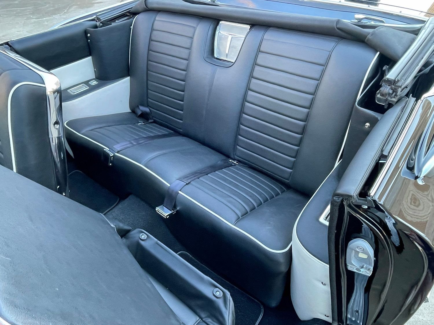 1959 Pontiac Catalina Convertible - Image 5