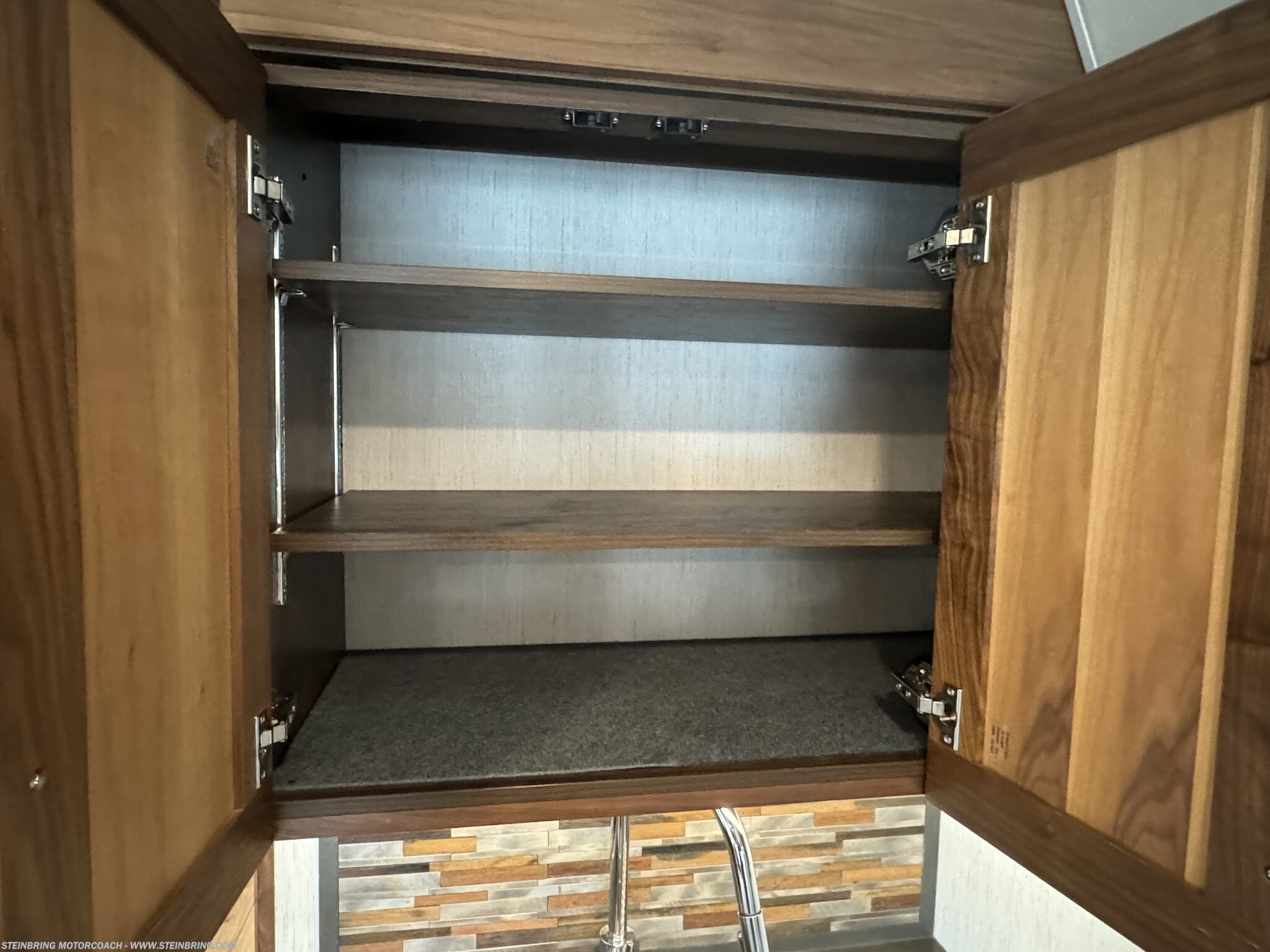 2022 Winnebago Journey 34N - Image 30