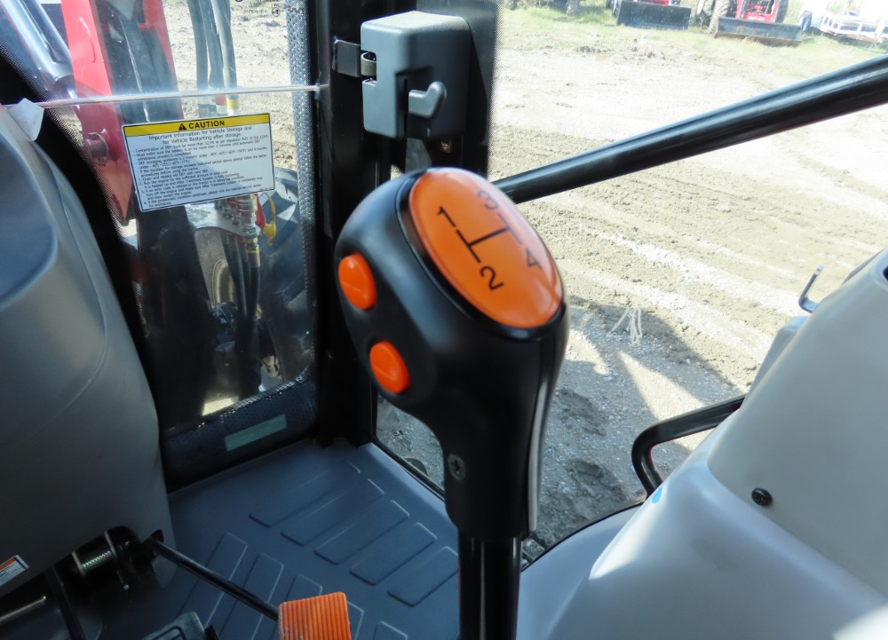 2018 Mahindra 9125P 4WD Front End Loader Utility Ag Farm Tractor - Image 5