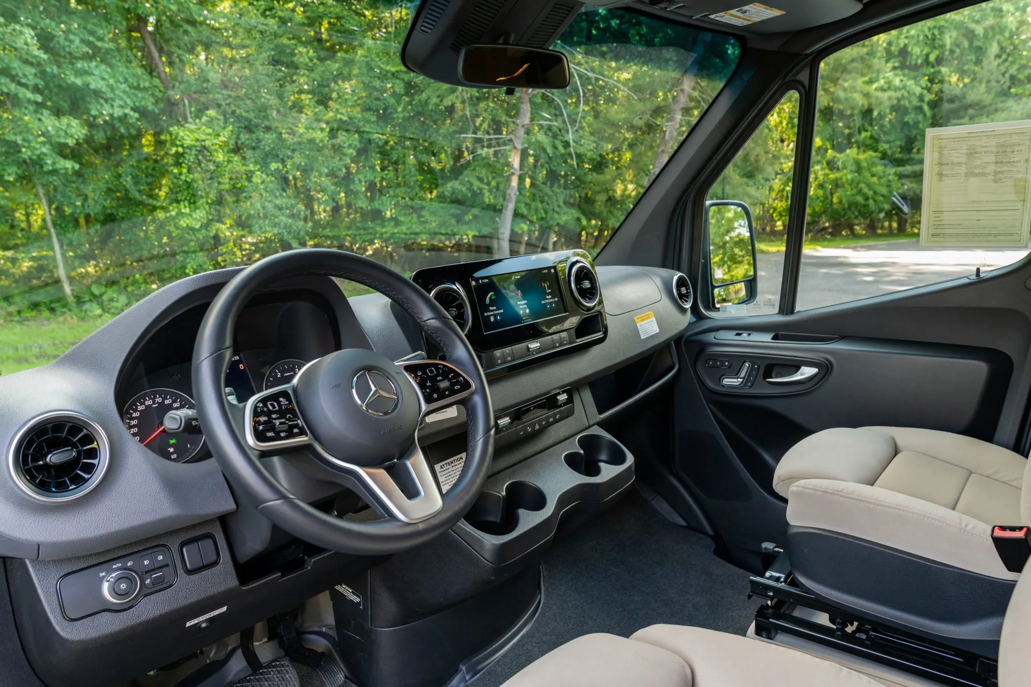 2021 Coachmen Galleria 24T - Image 36