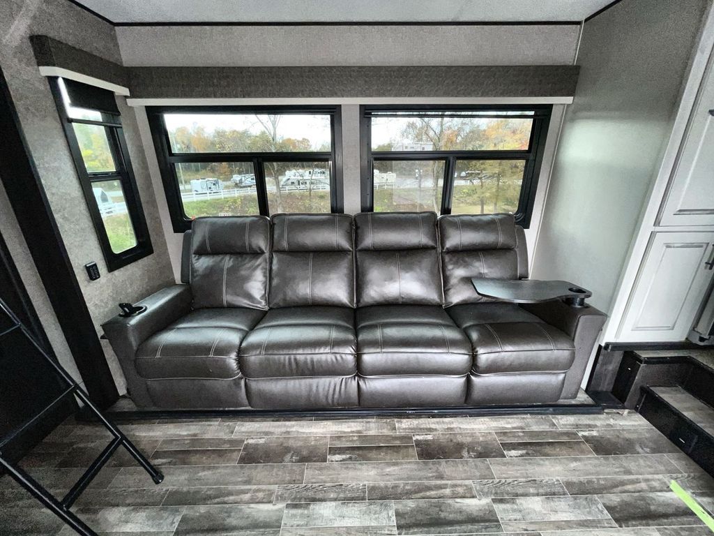 2021 Jayco Seismic 4113 - Image 23