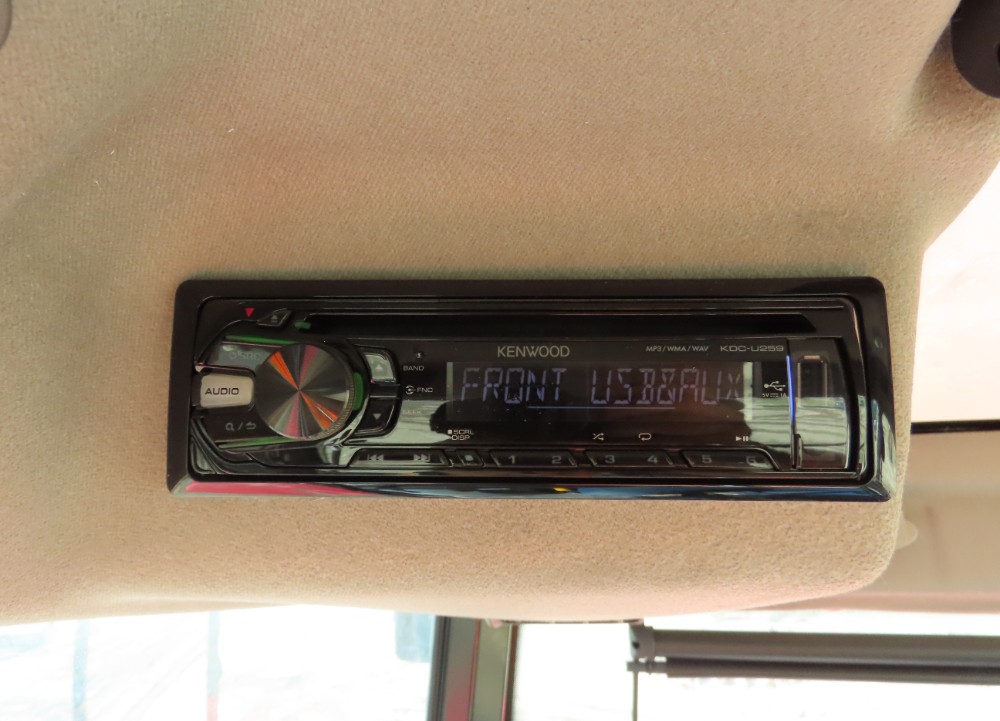 2018 Mahindra 9125P 4WD Front End Loader Utility Ag Farm Tractor - Image 8