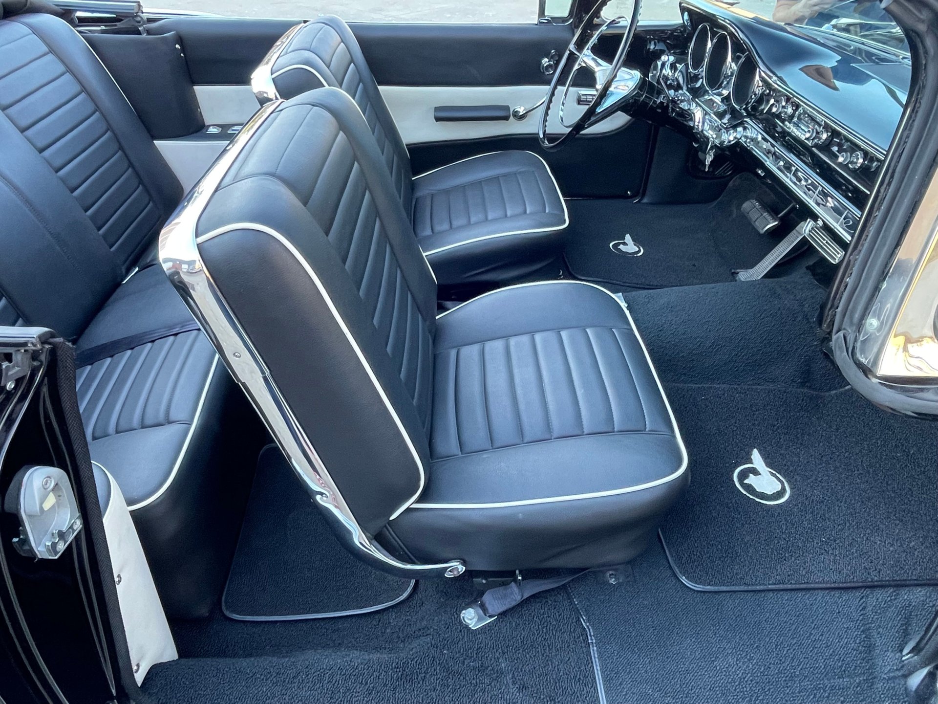 1959 Pontiac Catalina Convertible - Image 9