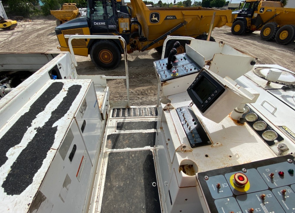 2018 Roadtec RX600E Cold Planer Asphalt Milling Machine - Image 13