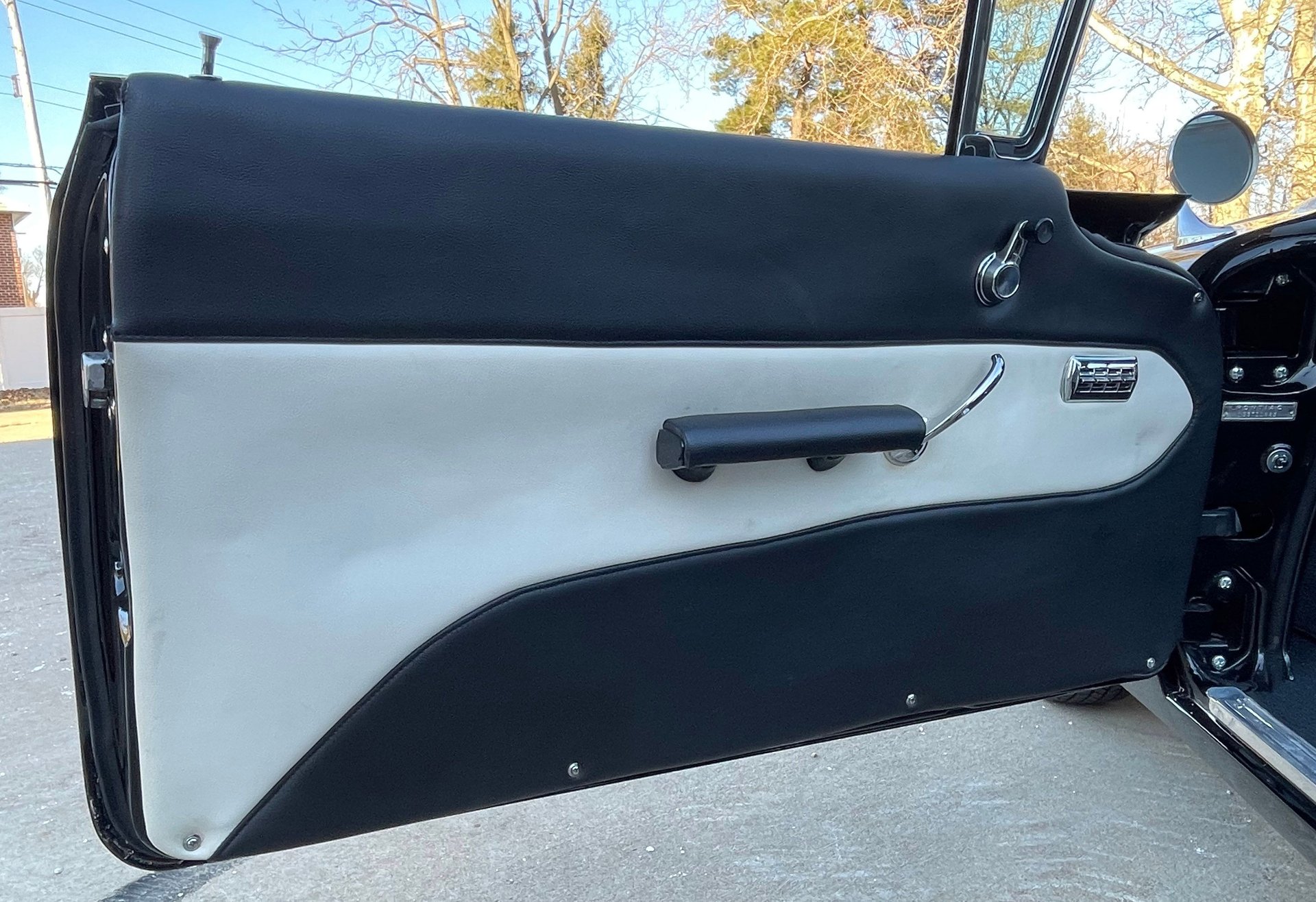 1959 Pontiac Catalina Convertible - Image 11