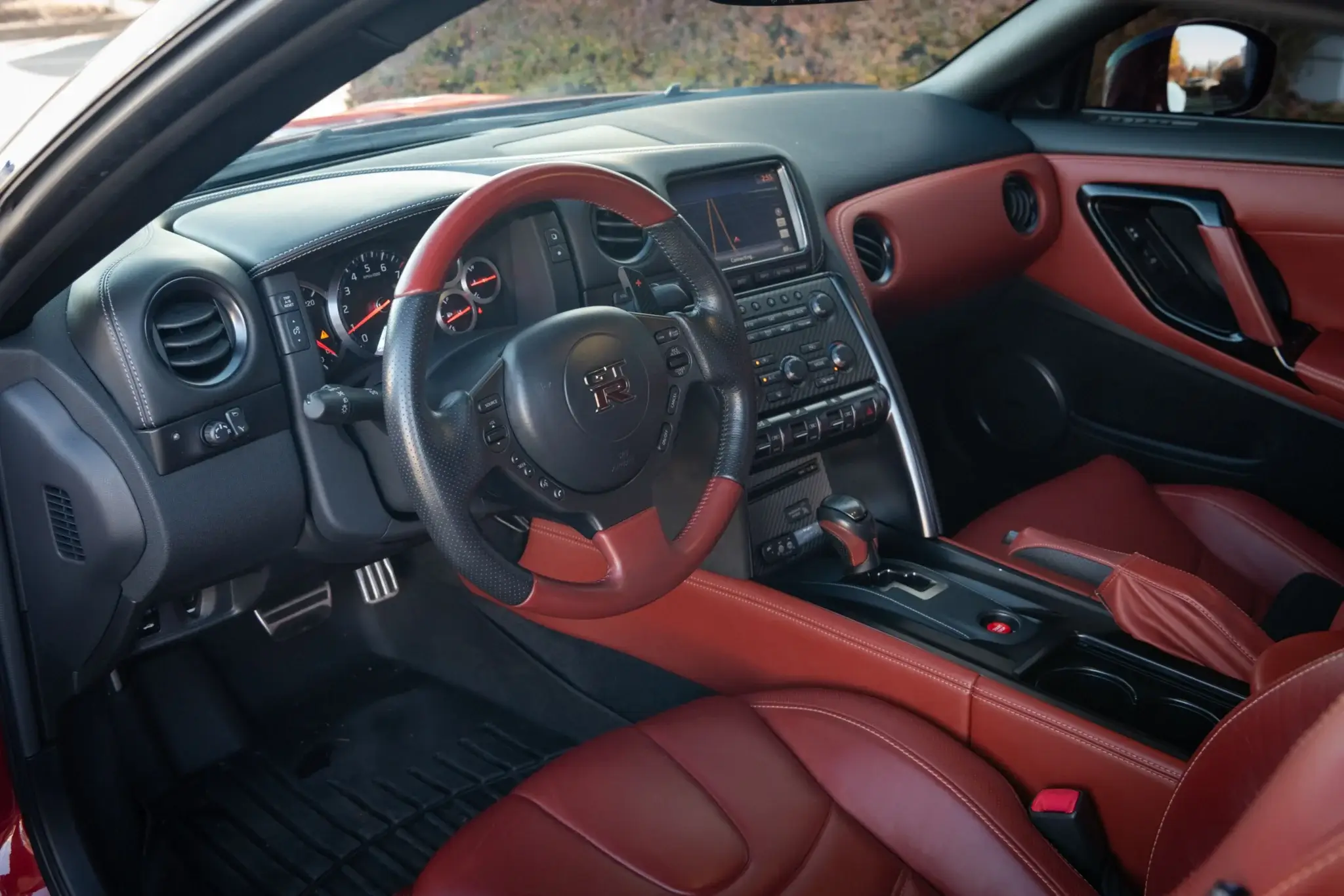 2015 Nissan GT-R Premium - Image 34