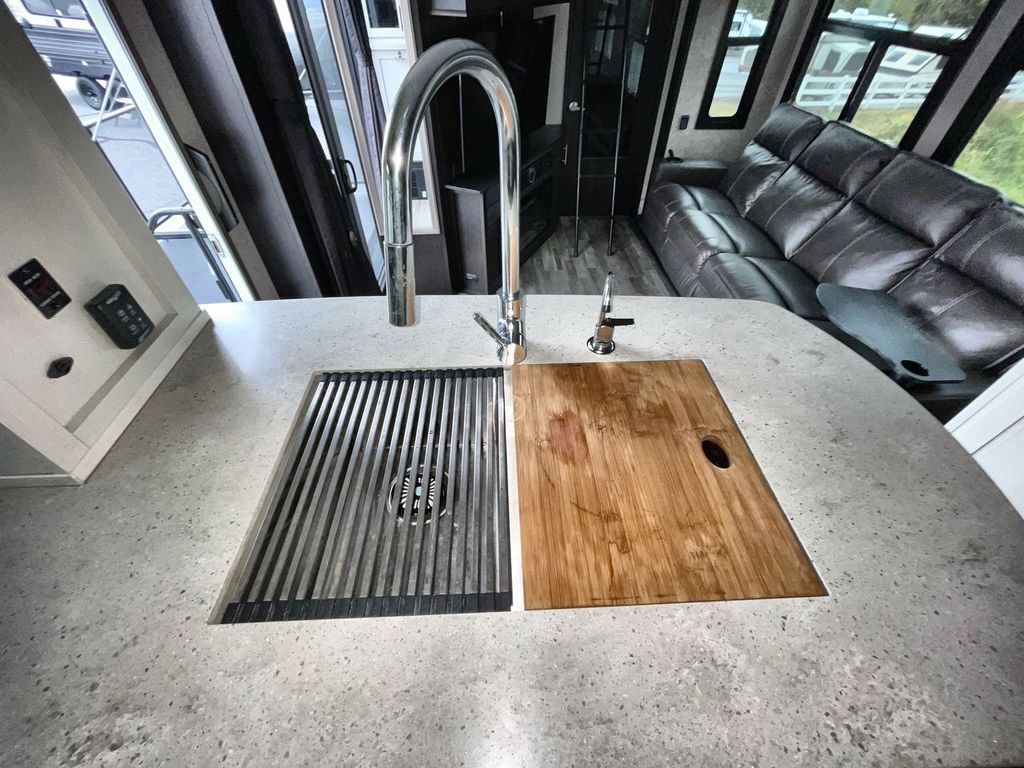 2021 Jayco Seismic 4113 - Image 28