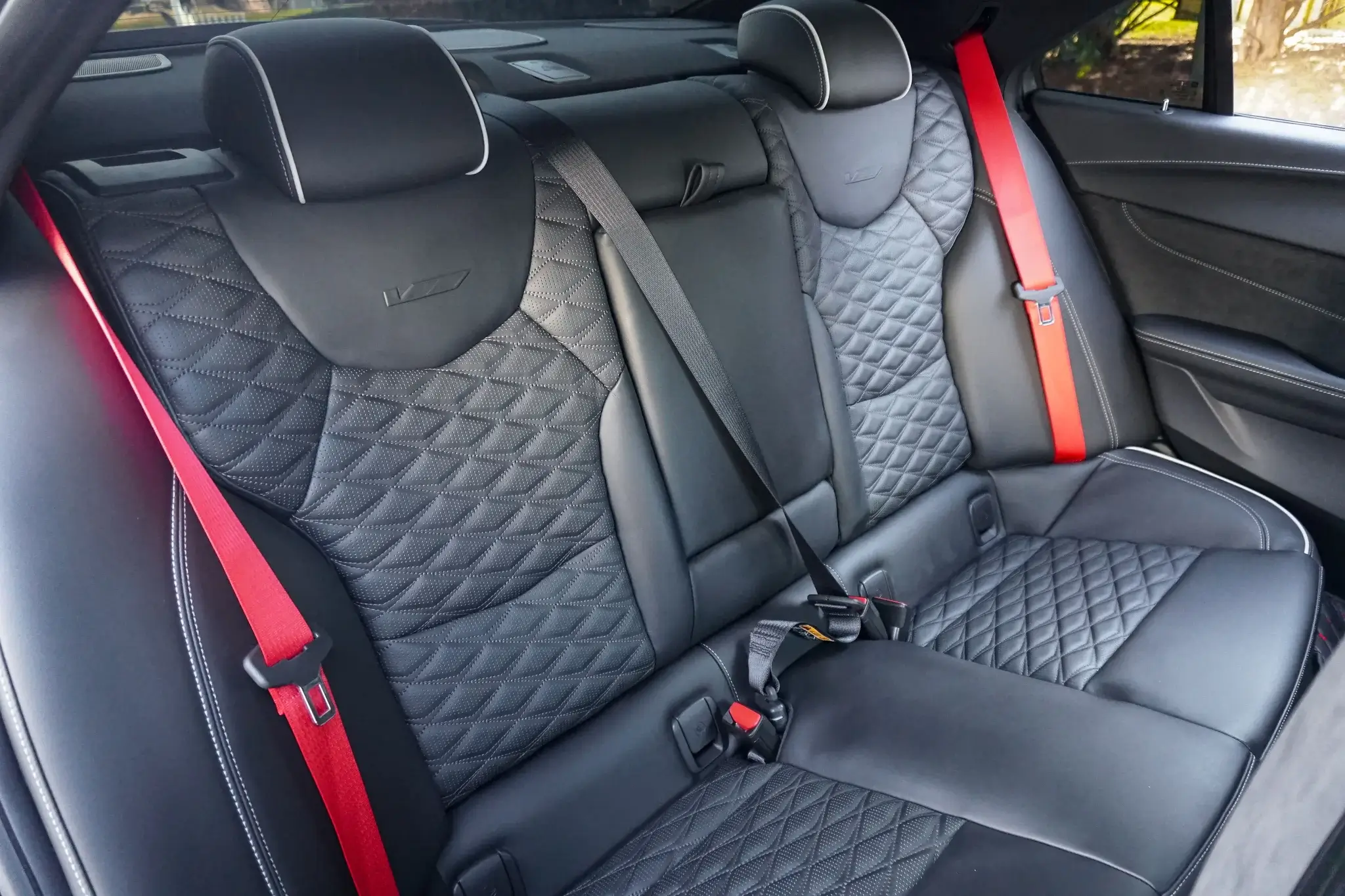 2023 Cadillac CT4-V Blackwing - Image 10