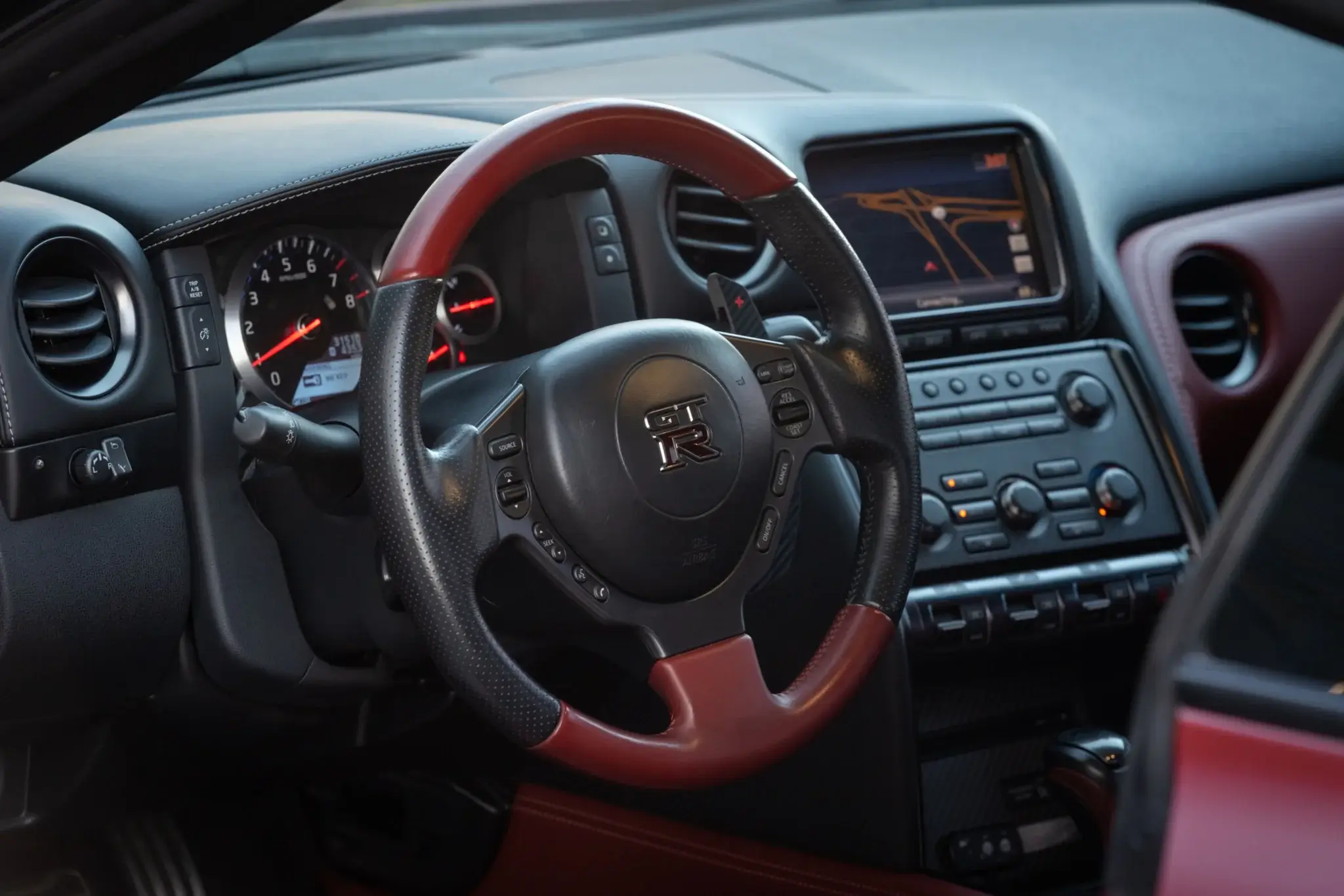 2015 Nissan GT-R Premium - Image 35