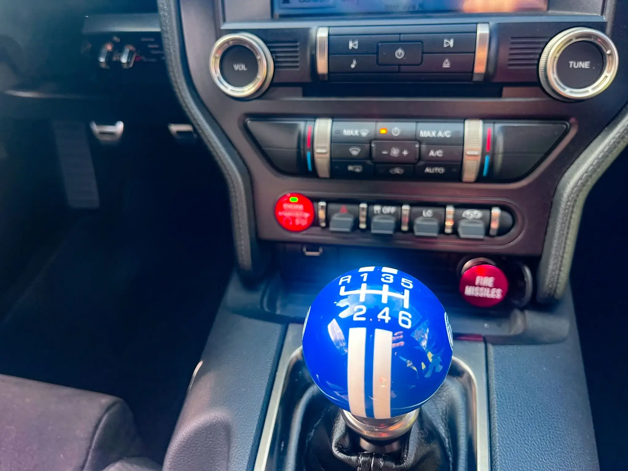 2016 Ford Mustang Shelby GT350R - Image 8