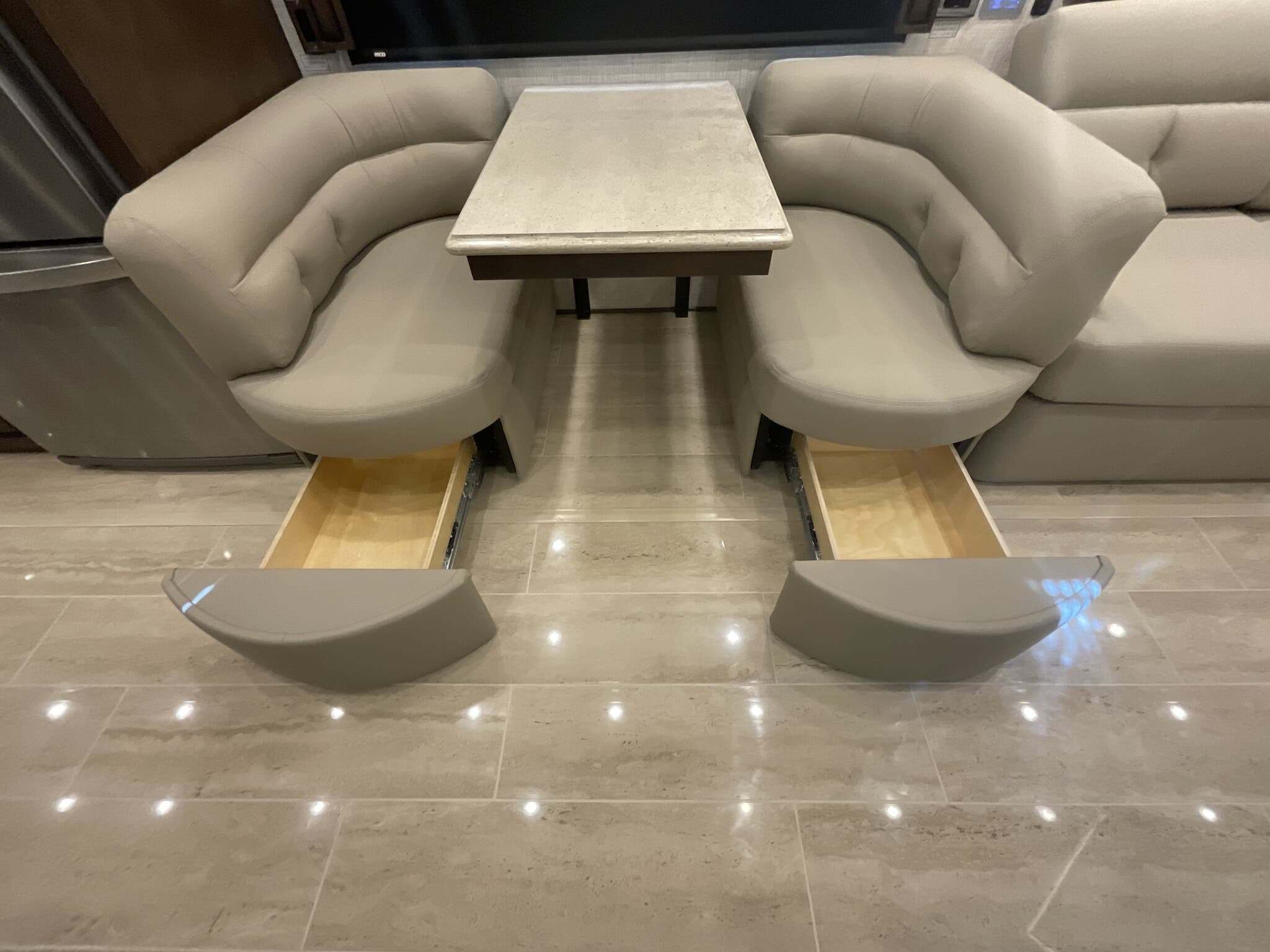 2022 Newmar Dutch Star 4369 Diesel Pusher - Image 38