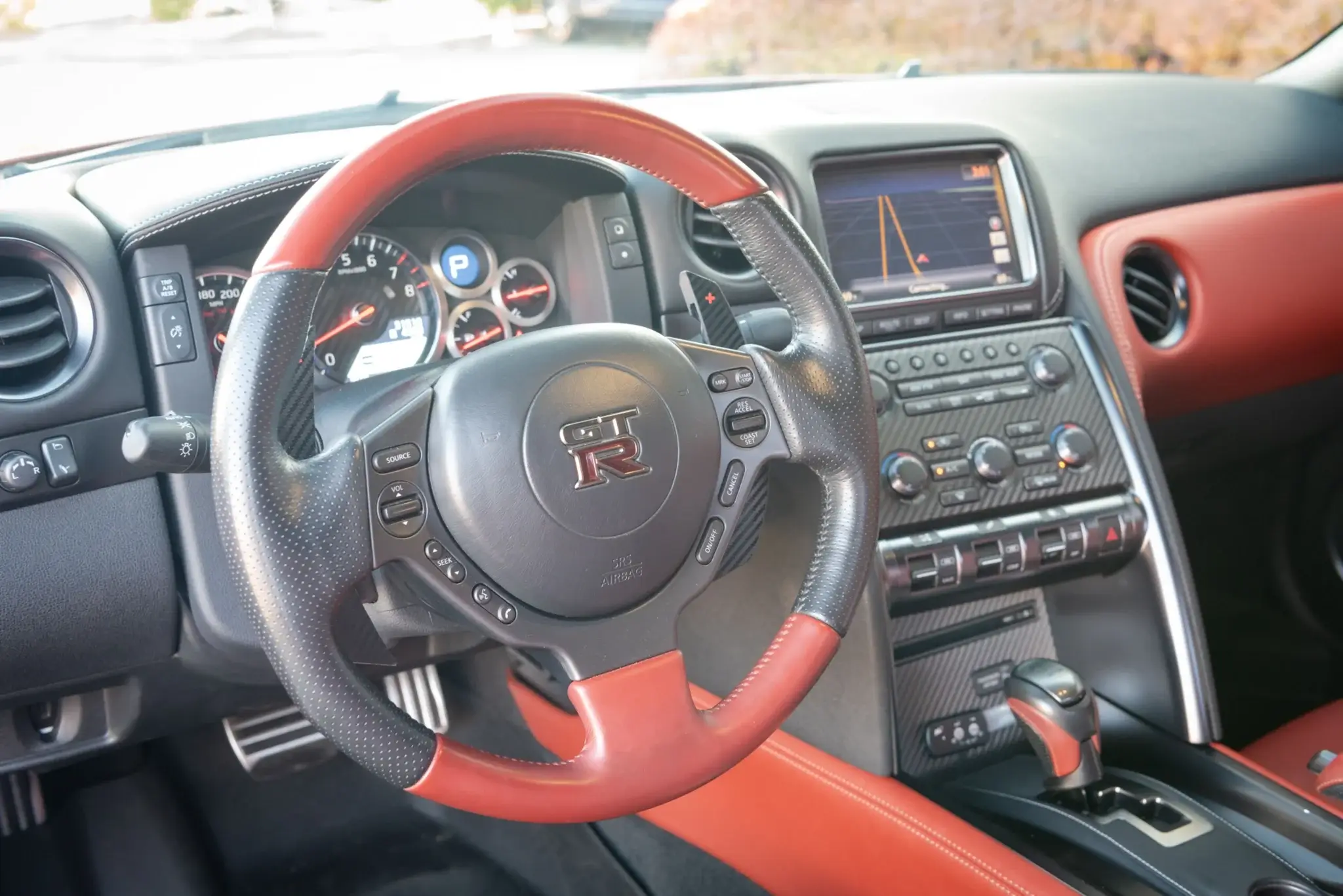 2015 Nissan GT-R Premium - Image 37