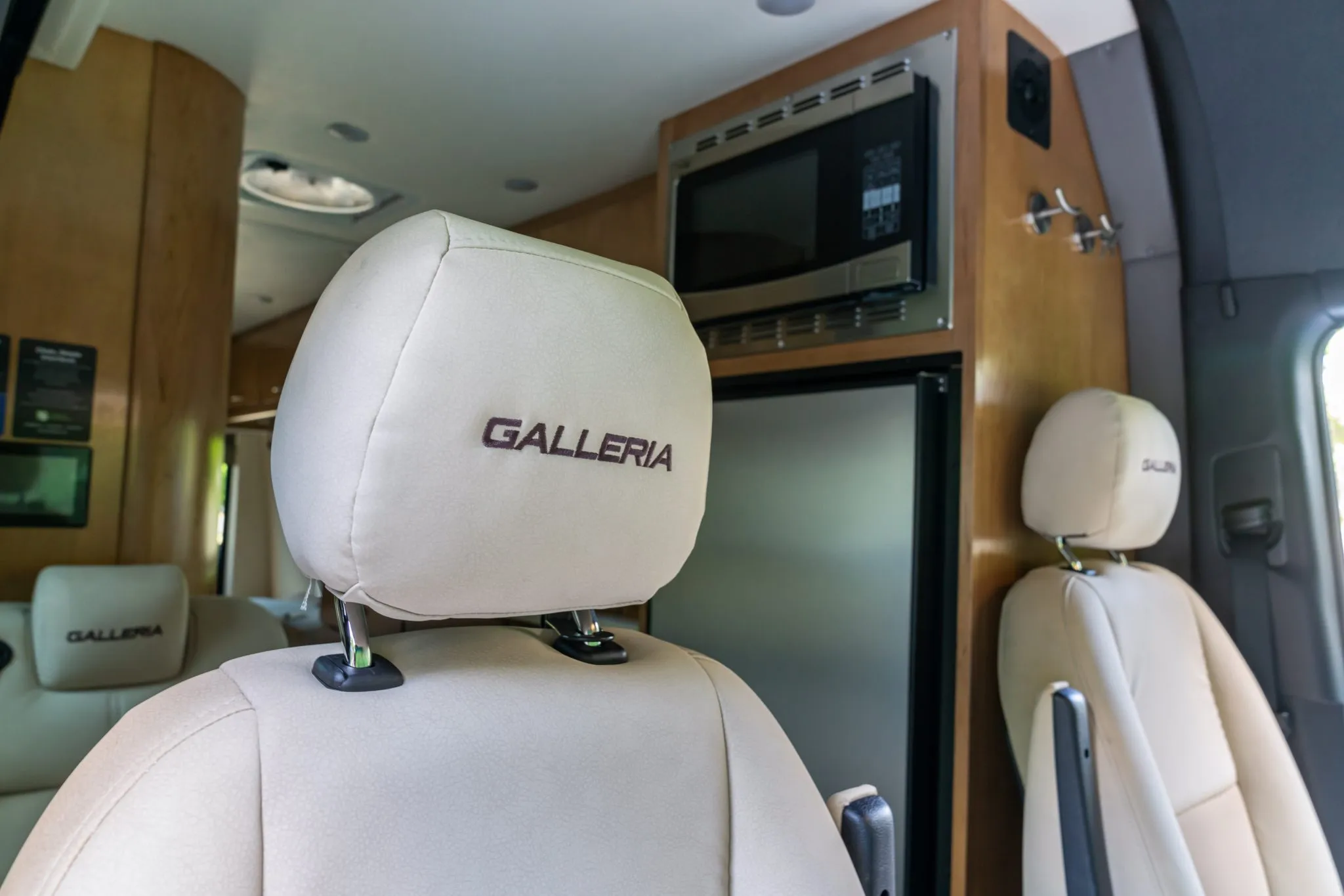 2021 Coachmen Galleria 24T - Image 44