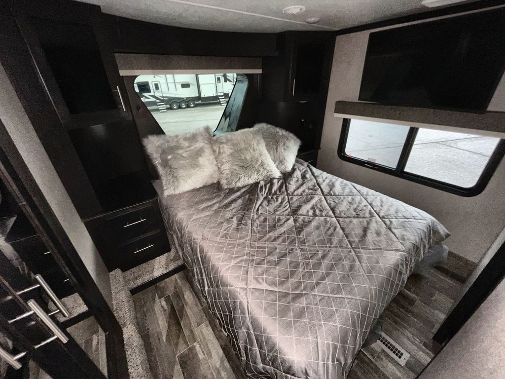 2021 Jayco Seismic 4113 - Image 31
