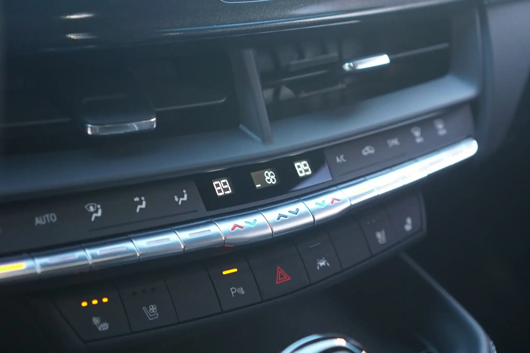 2023 Cadillac CT4-V Blackwing - Image 13