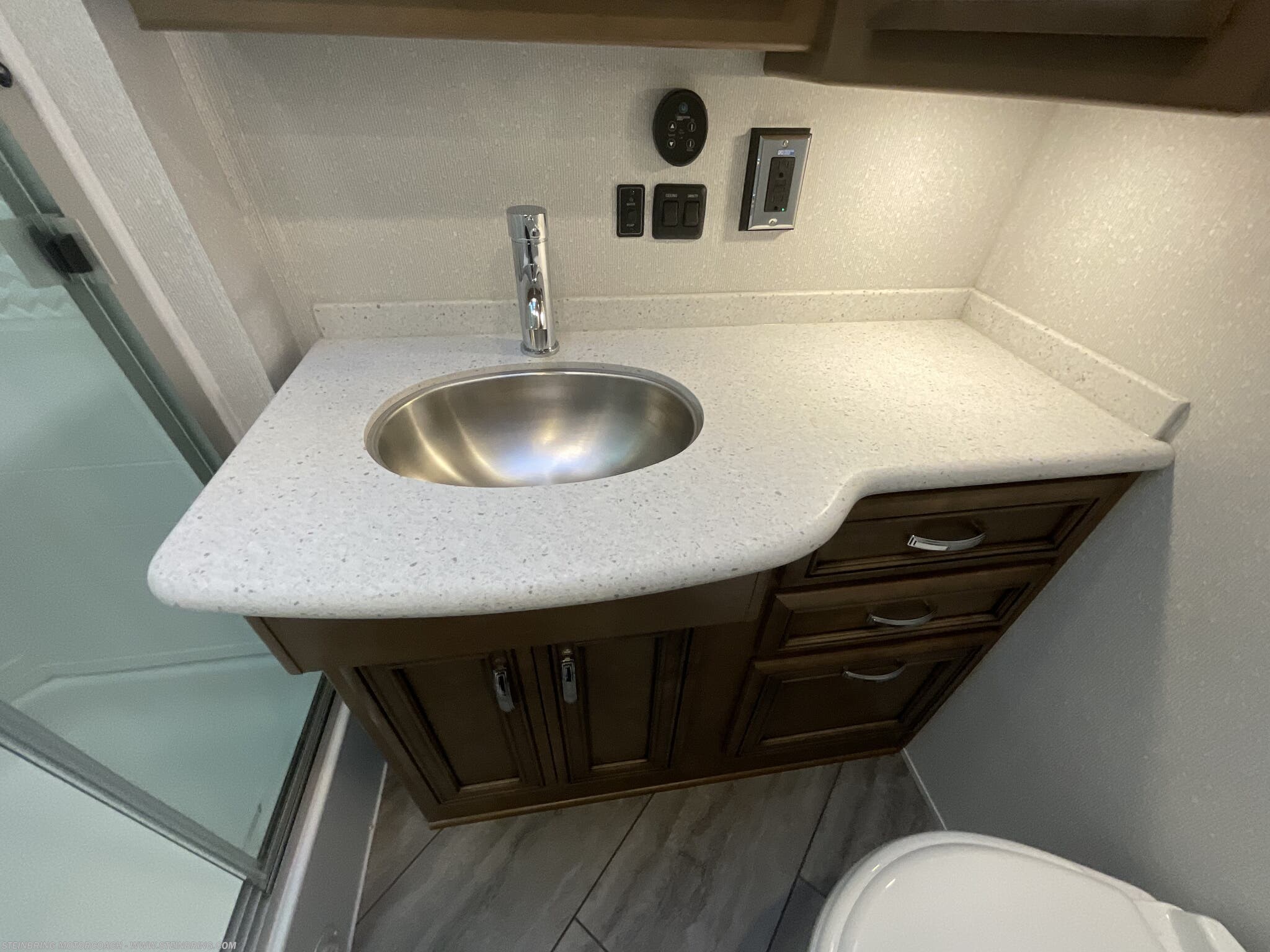 2022 Newmar Bay Star 3014 - Image 42