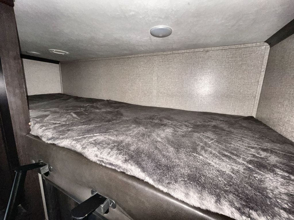 2021 Jayco Seismic 4113 - Image 32