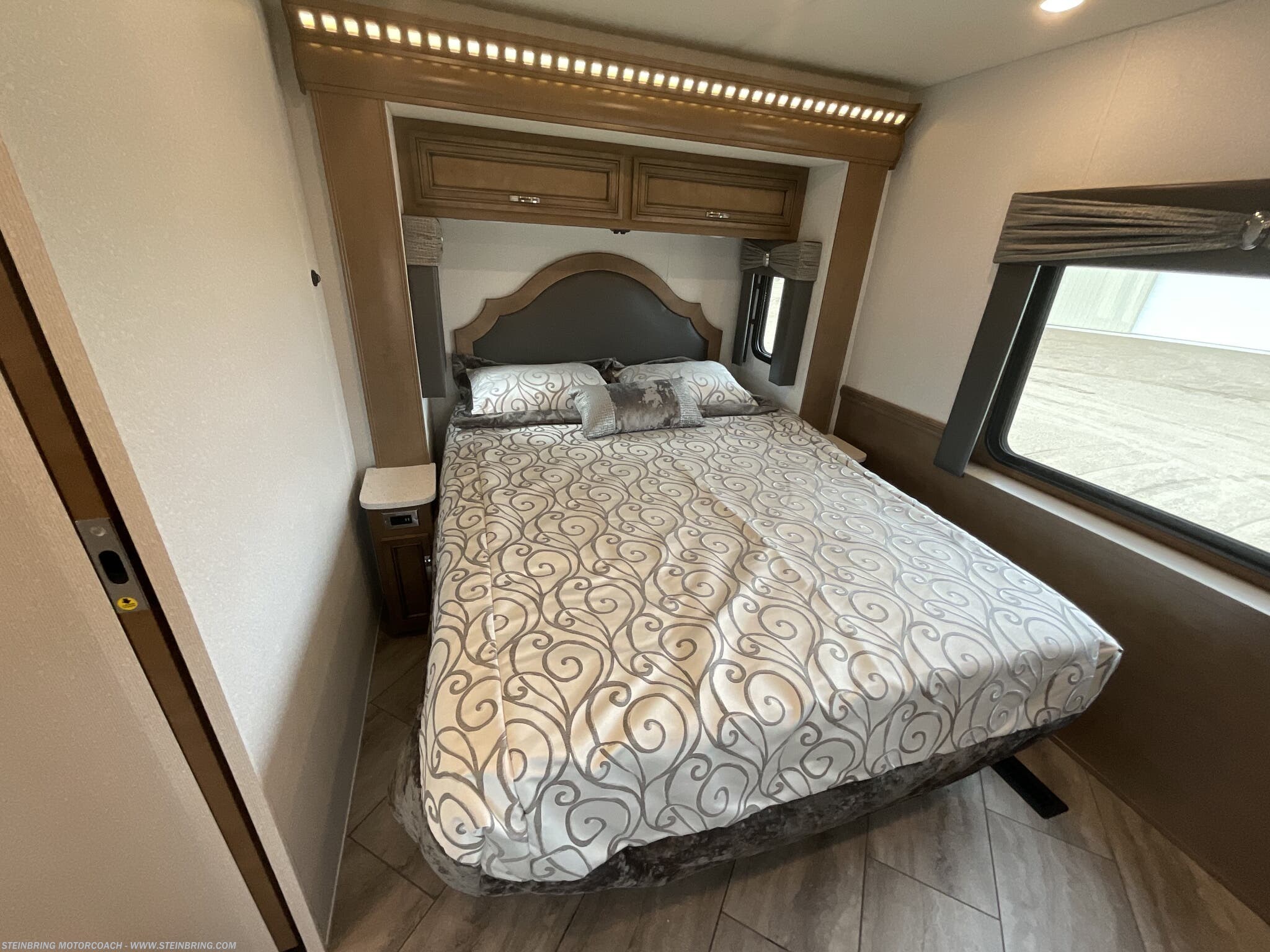 2022 Newmar Bay Star 3014 - Image 43