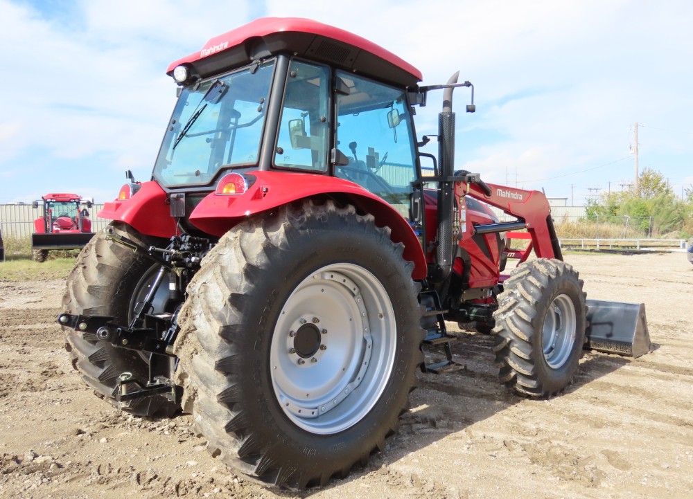 2018 Mahindra 9125P 4WD Front End Loader Utility Ag Farm Tractor - Image 23