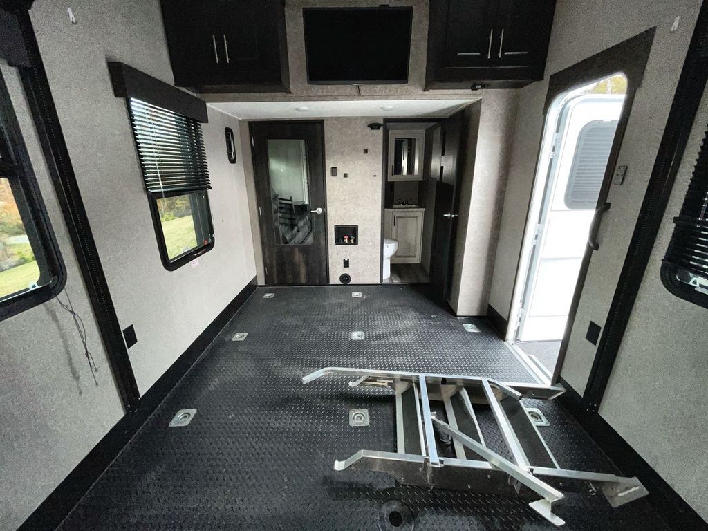 2021 Jayco Seismic 4113 - Image 34
