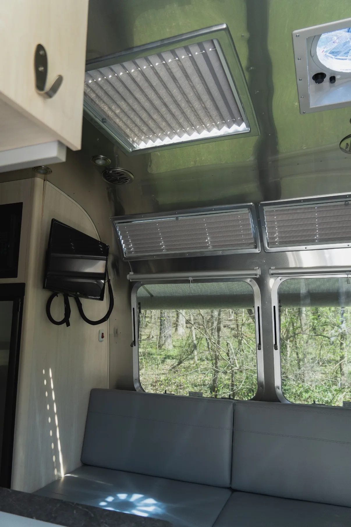2021 Airstream Flying Cloud 23CB - Image 47