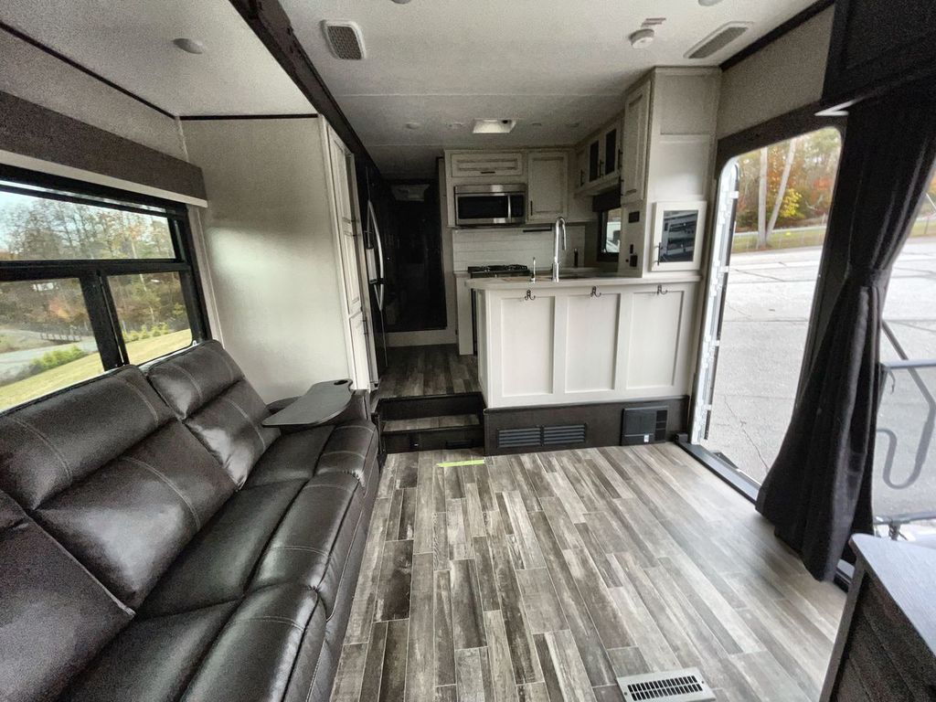 2021 Jayco Seismic 4113 - Image 35