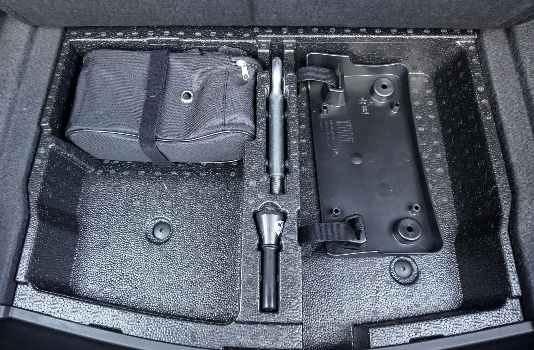 2023 Cadillac CT4-V Blackwing - Image 17