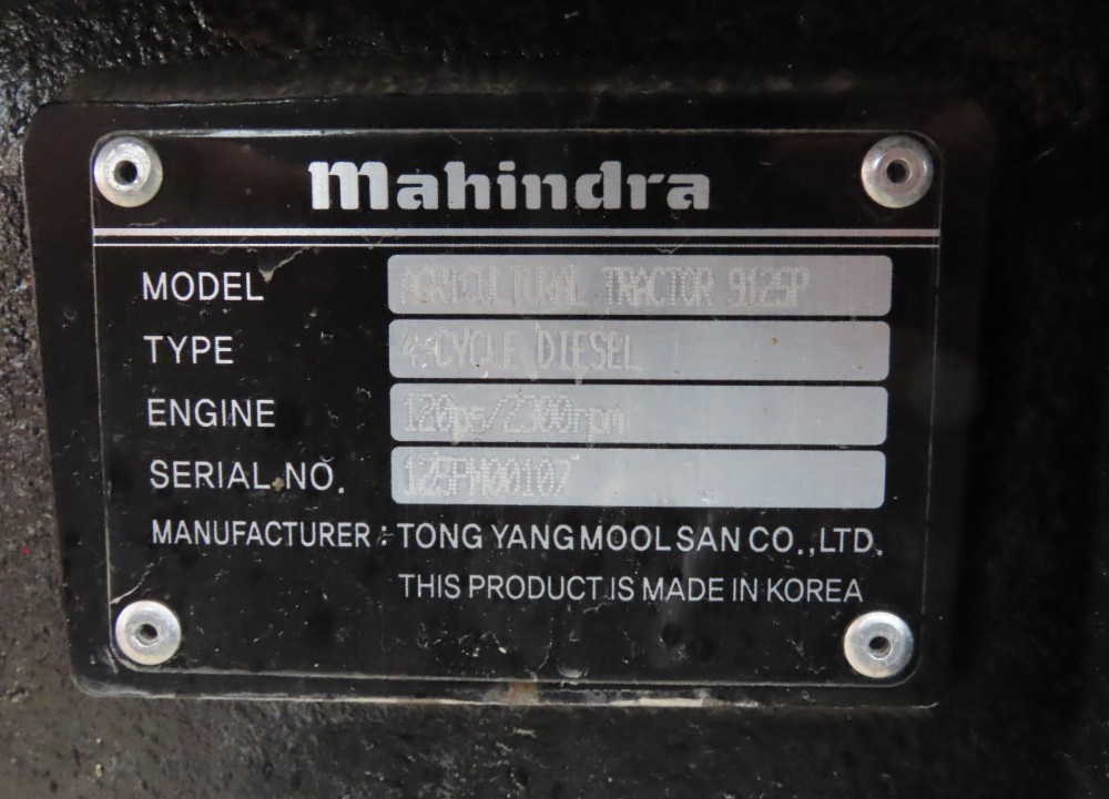 2018 Mahindra 9125P 4WD Front End Loader Utility Ag Farm Tractor - Image 19