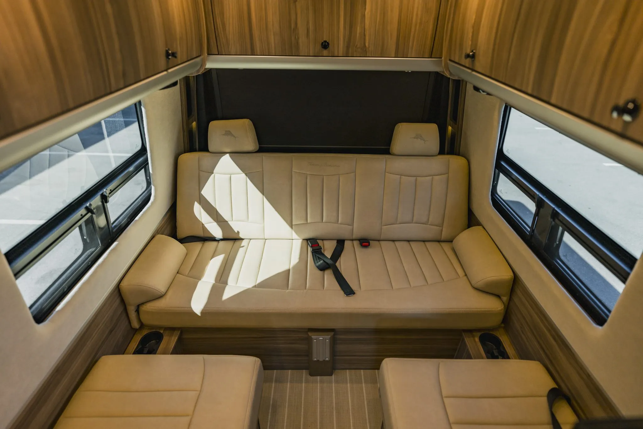 2021 Airstream Interstate 24GT Tommy Bahama Relax Edition - Image 45