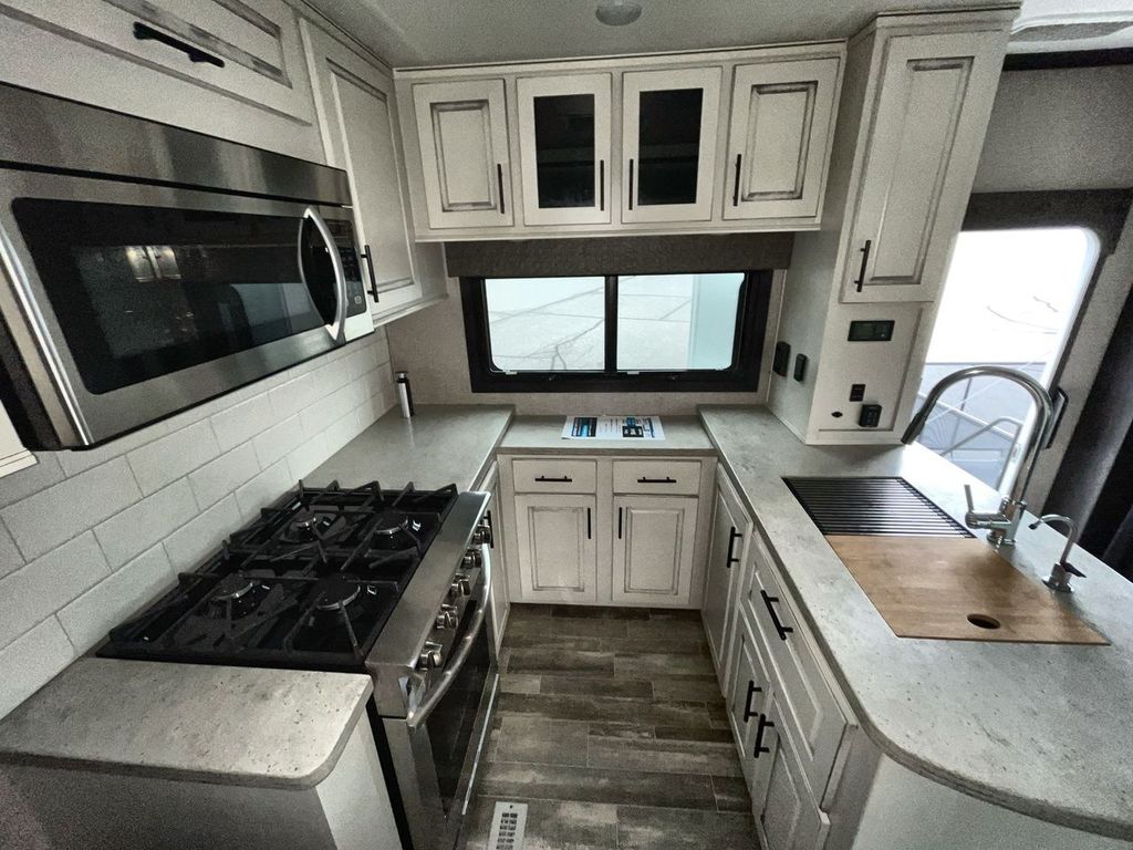 2021 Jayco Seismic 4113 - Image 37