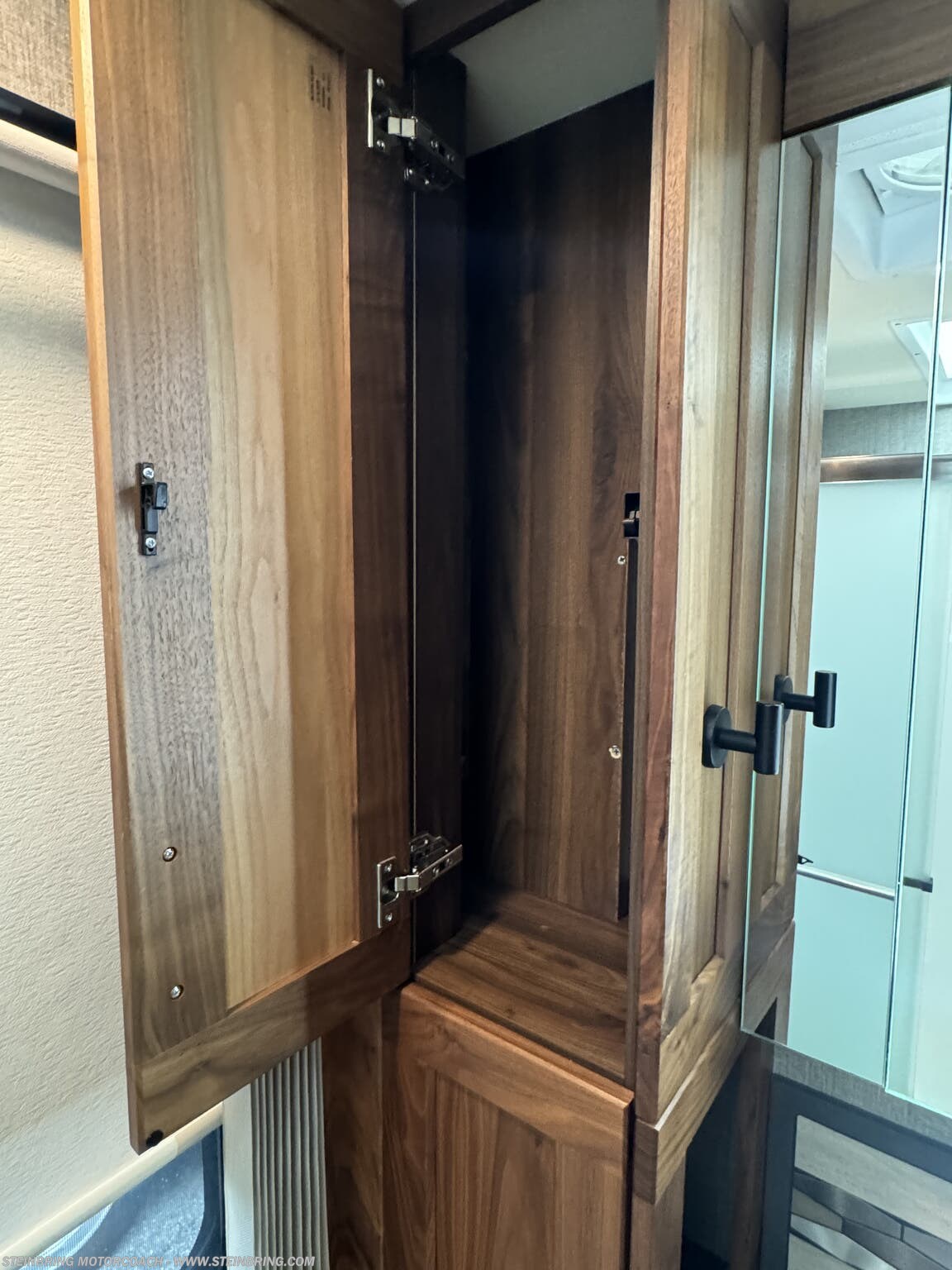 2022 Winnebago Journey 34N - Image 48