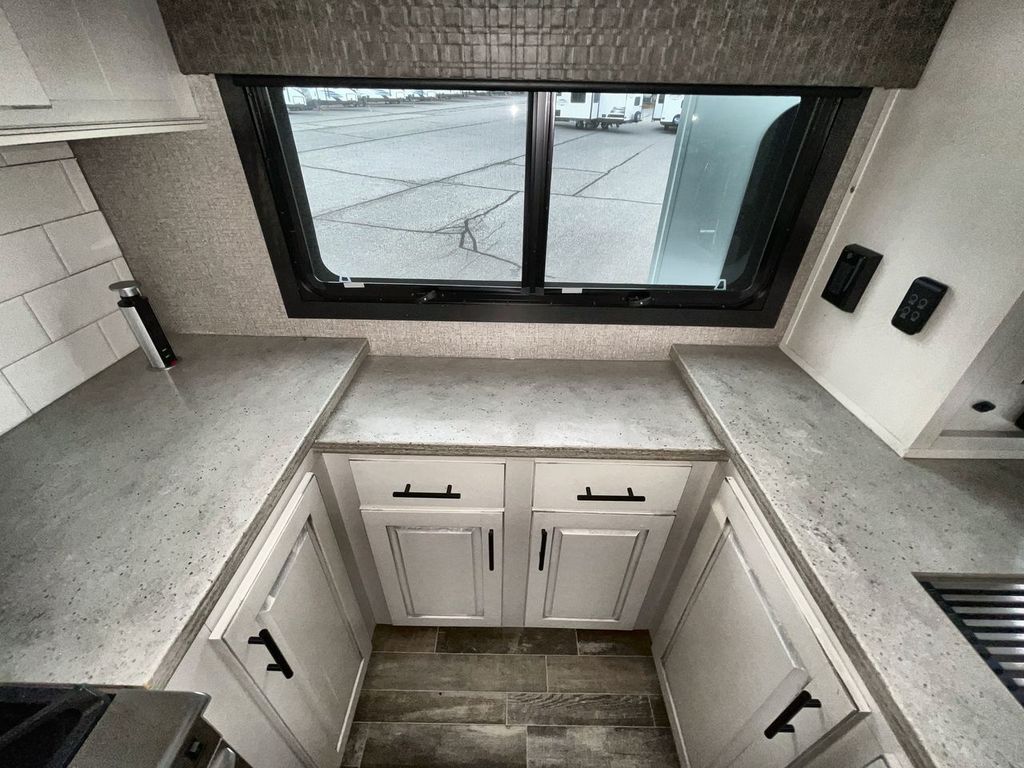 2021 Jayco Seismic 4113 - Image 39
