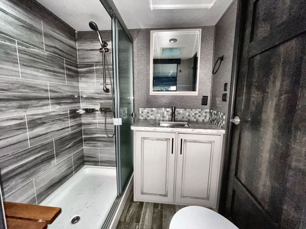 2021 Jayco Seismic 4113 - Image 40