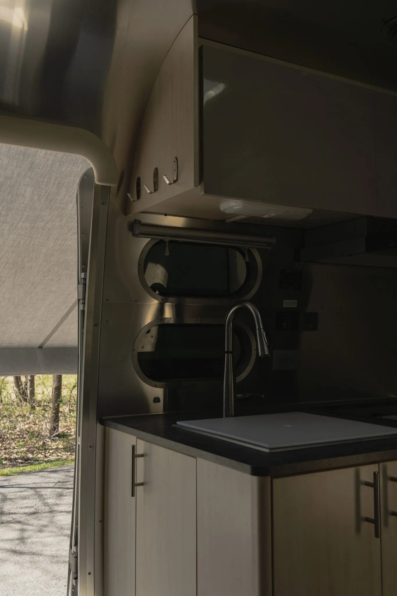 2021 Airstream Flying Cloud 23CB - Image 53