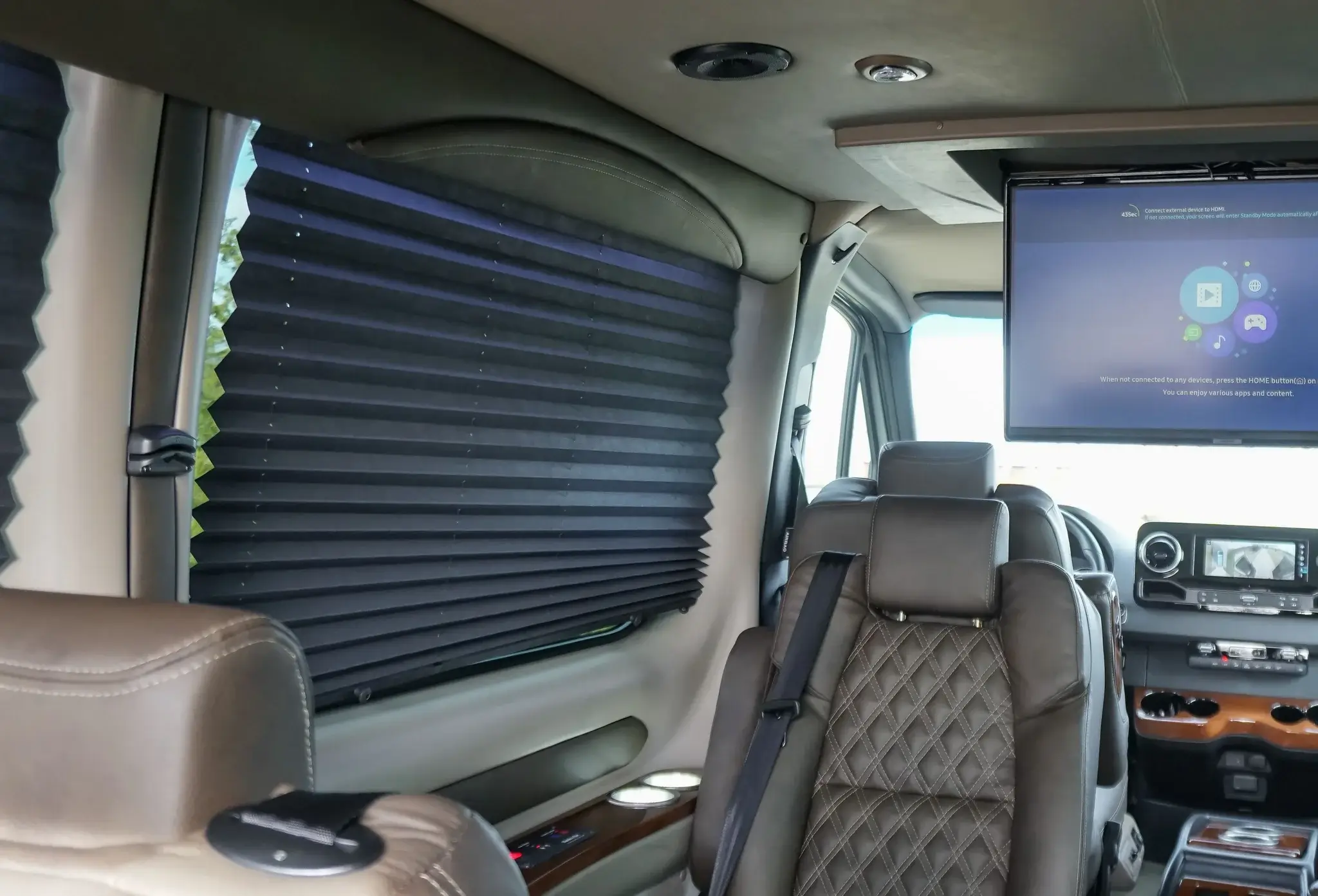 2022 Mercedes-Benz Sprinter 2500 4x4 Explorer Luxury Shuttle - Image 8