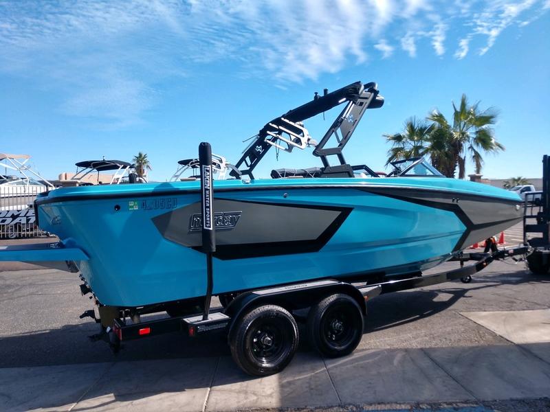 2022 Heyday Wake Boats WTSurf - Image 8