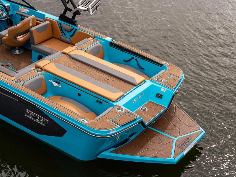 2022 Heyday Wake Boats WTSurf - Image 6