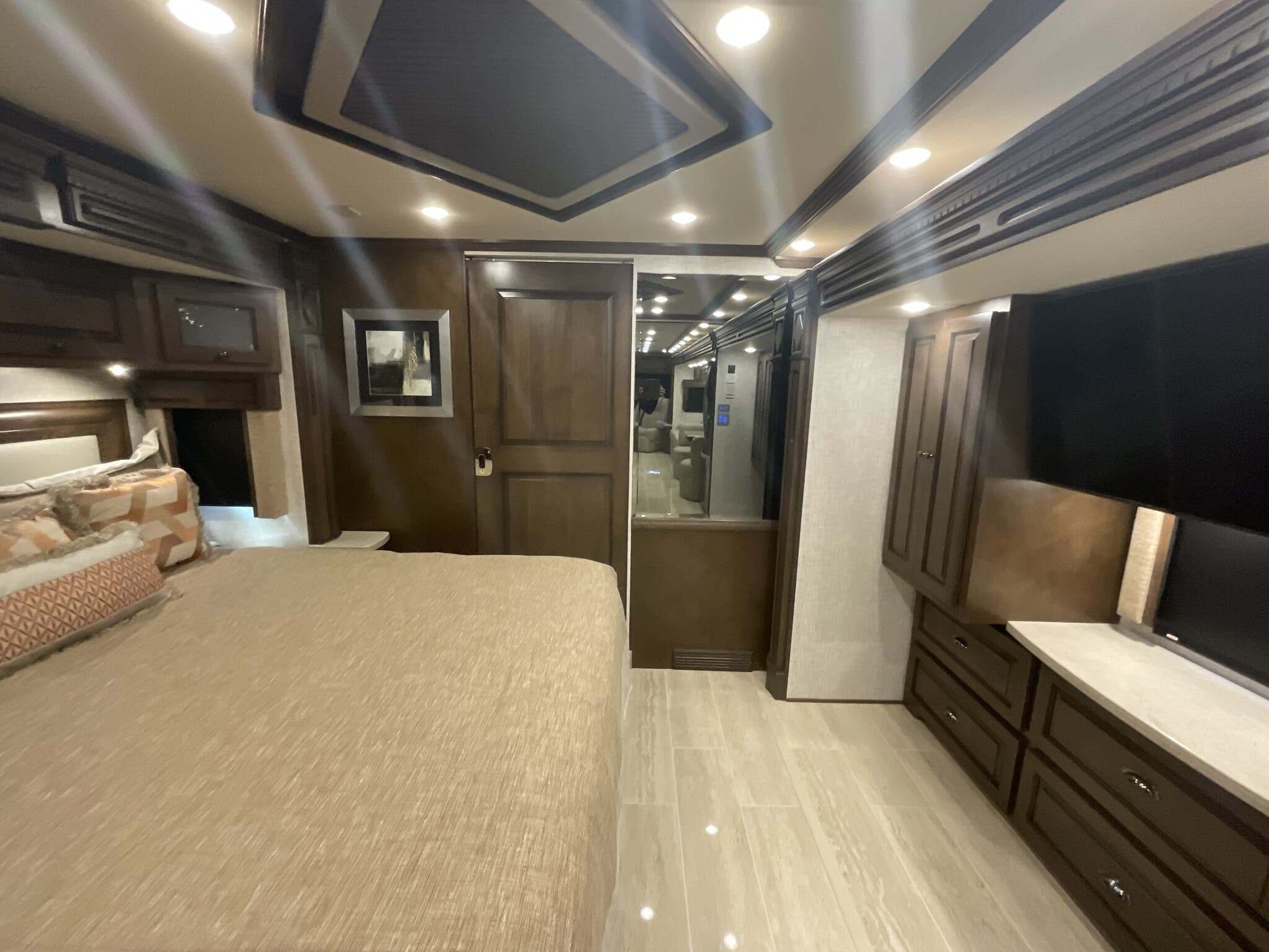 2022 Newmar Dutch Star 4369 Diesel Pusher - Image 52