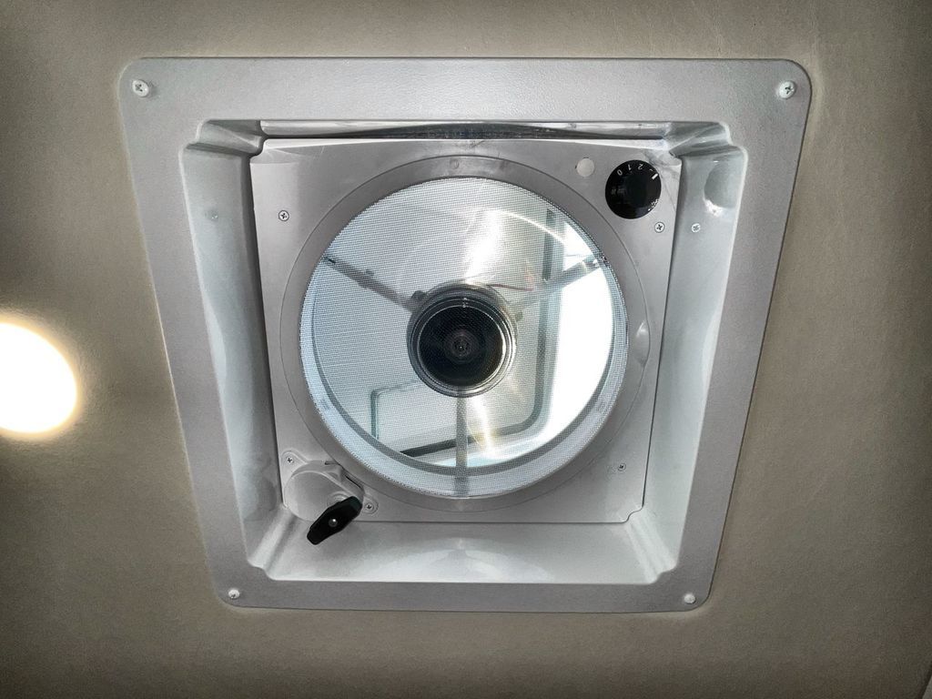 2022 Holiday Rambler Endeavor 38N - Image 3