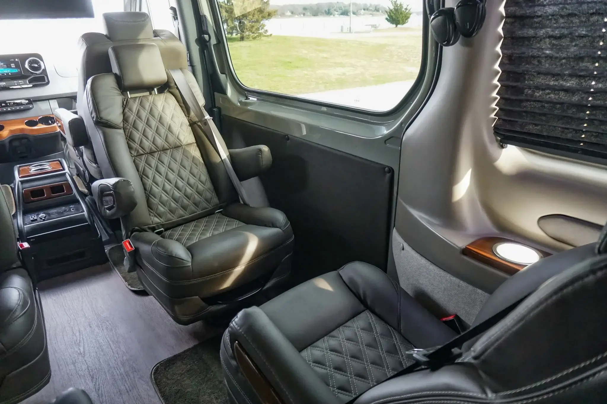 2022 Mercedes-Benz Sprinter 2500 4x4 Explorer Luxury Shuttle - Image 11
