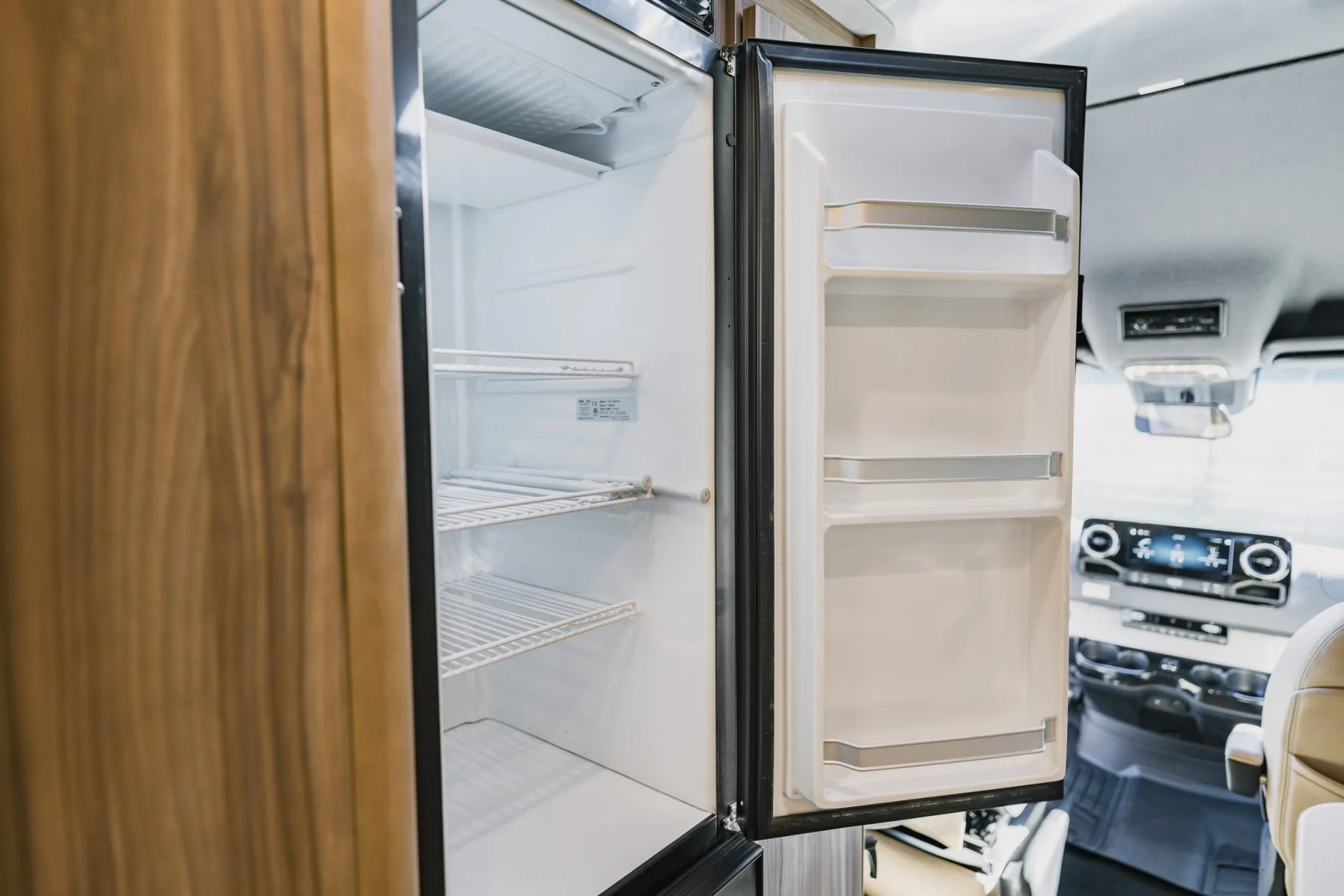 2021 Airstream Interstate 24GT Tommy Bahama Relax Edition - Image 54