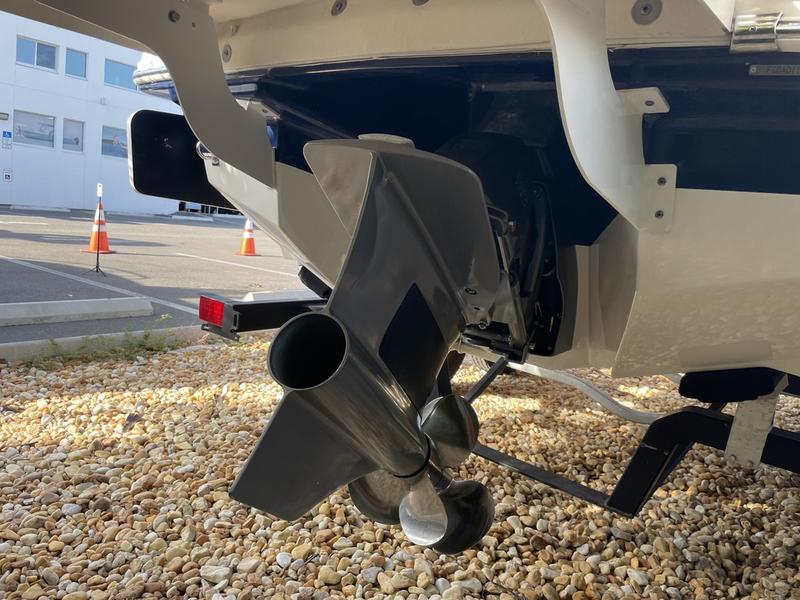 2021 Chaparral 23 Surf - Image 6